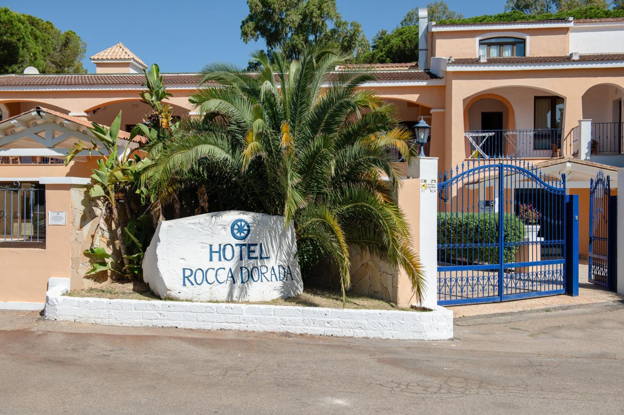 Amareclub Rocca Dorada Hotell Santa Margherita di Pula Eksteriør bilde