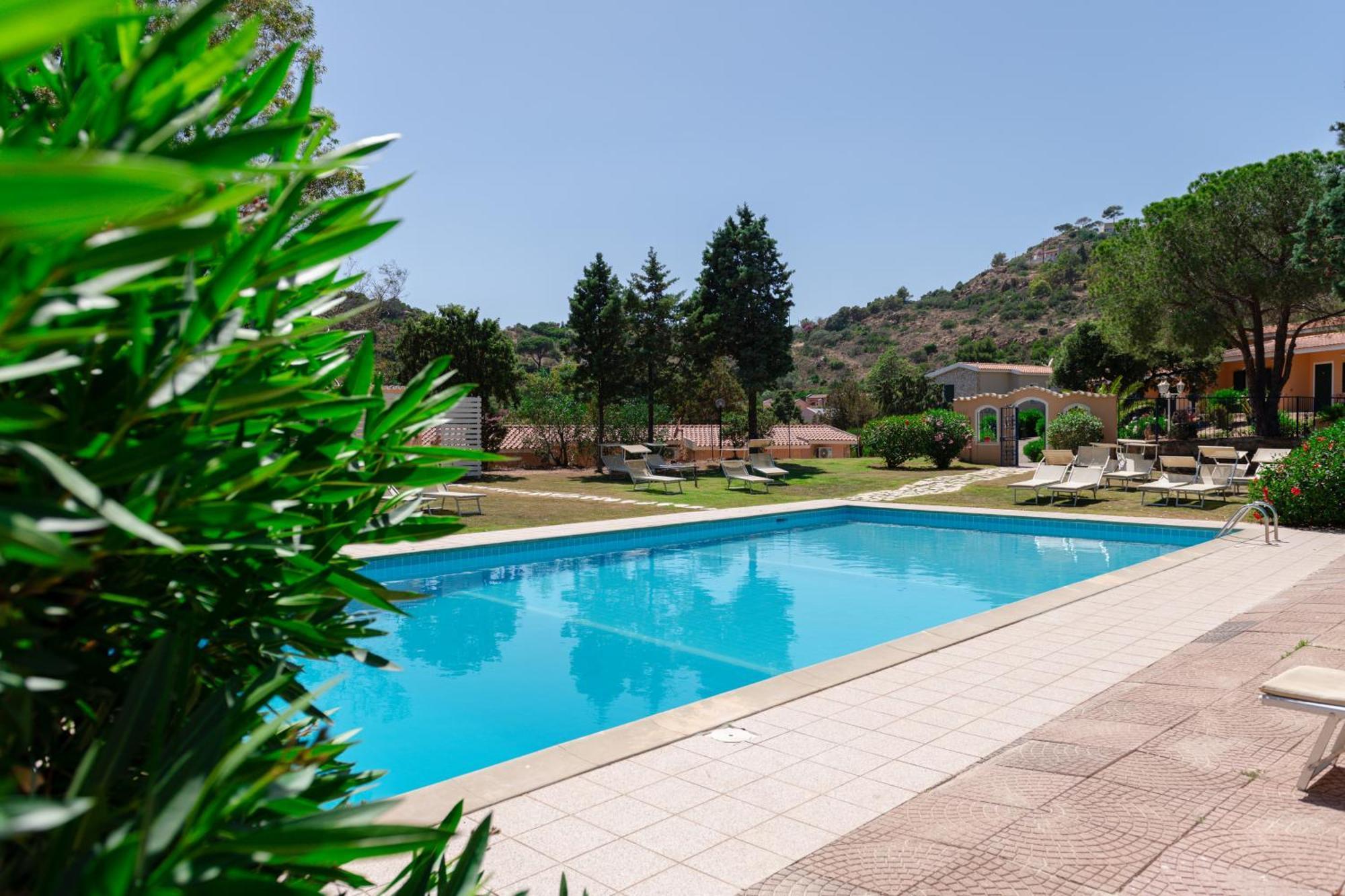Amareclub Rocca Dorada Hotell Santa Margherita di Pula Eksteriør bilde