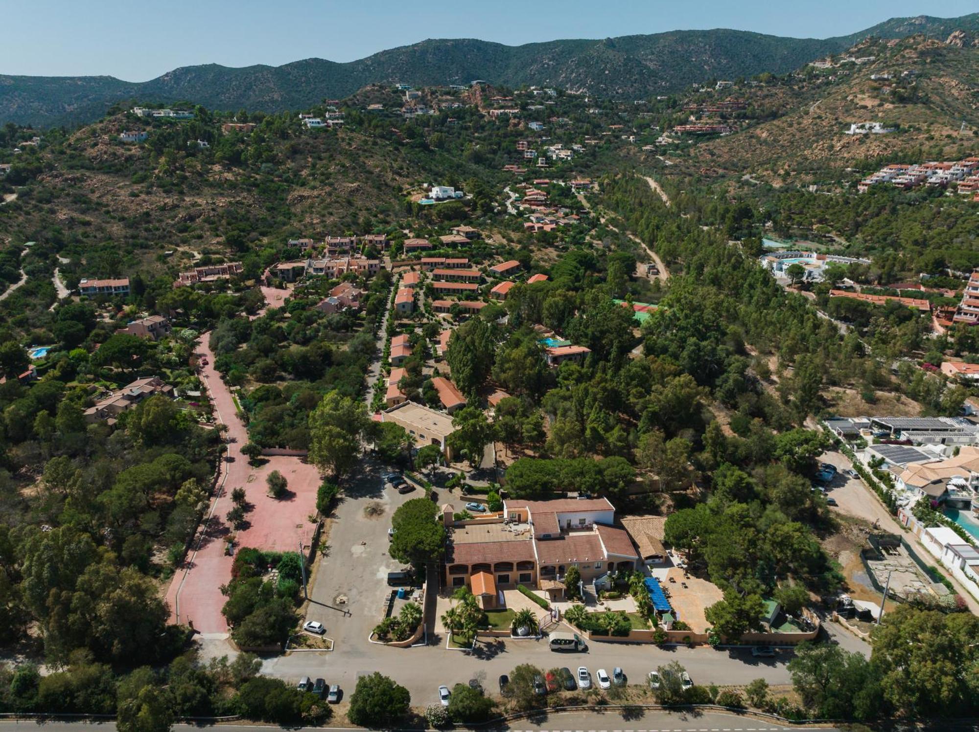 Amareclub Rocca Dorada Hotell Santa Margherita di Pula Eksteriør bilde