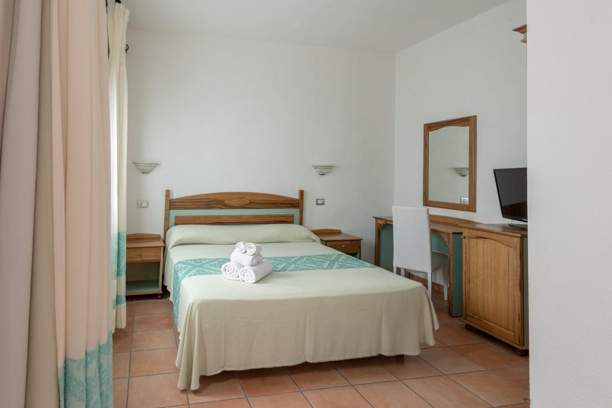 Amareclub Rocca Dorada Hotell Santa Margherita di Pula Eksteriør bilde